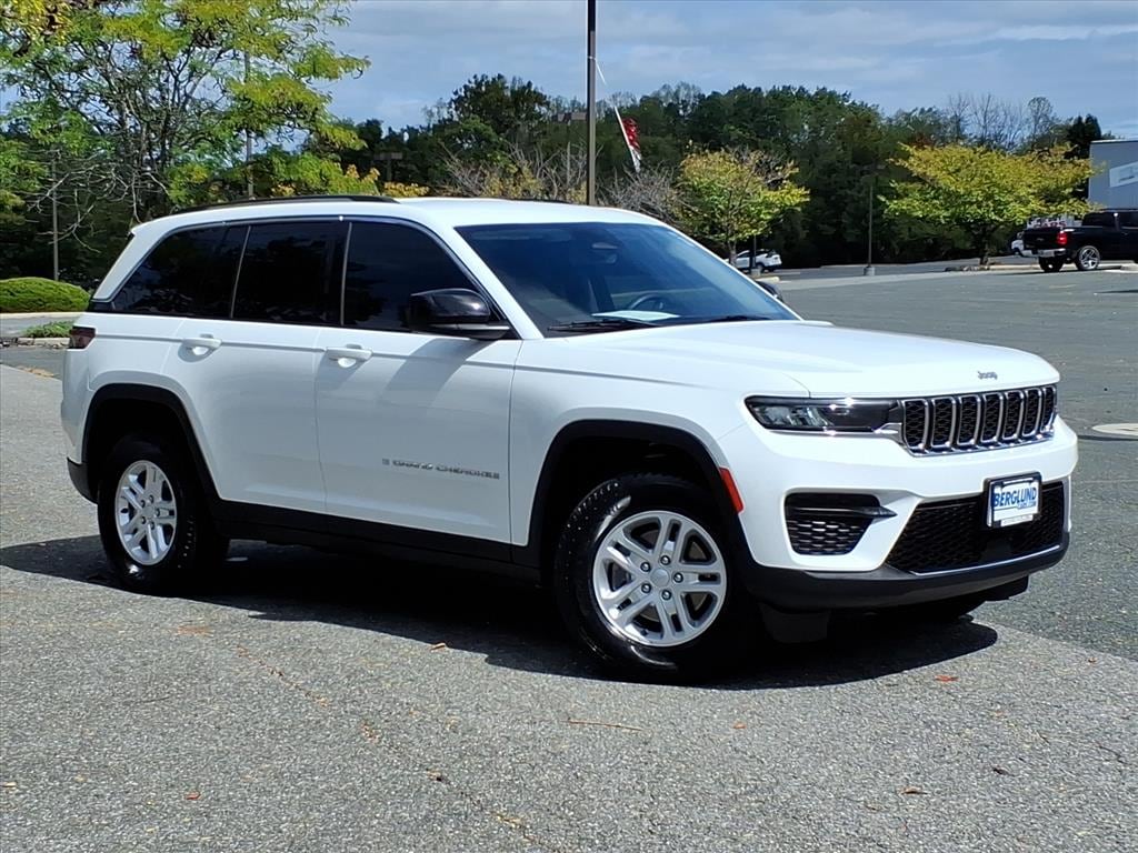 Used 2022 Jeep Grand Cherokee Laredo