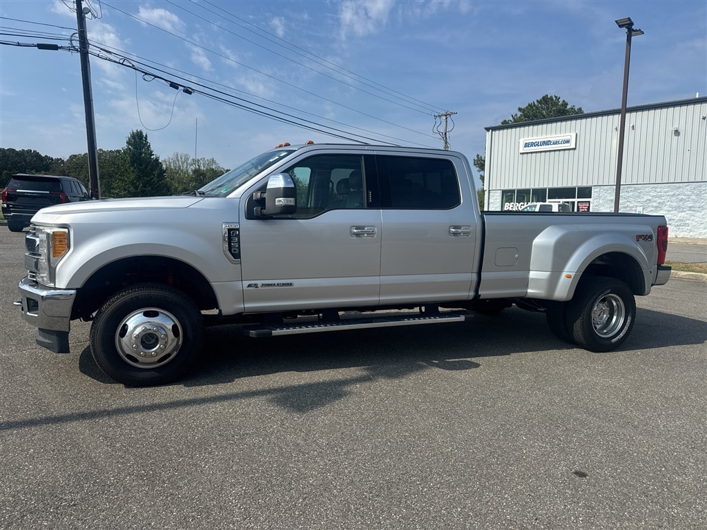 Used 2017 Ford Super Duty F-350 DRW Lariat