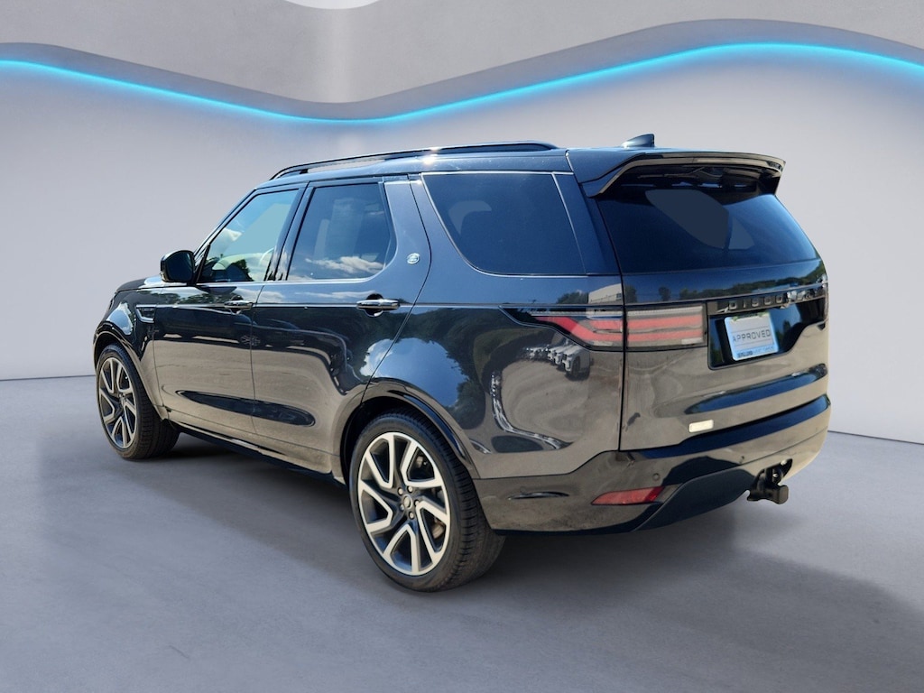 Used 2024 Land Rover Discovery Dynamic SE Sport Utility