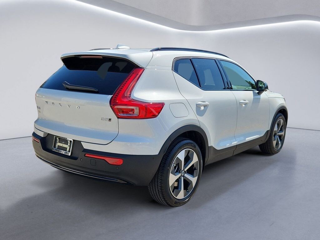 New 2026 Volvo XC40 Plus Sport Utility