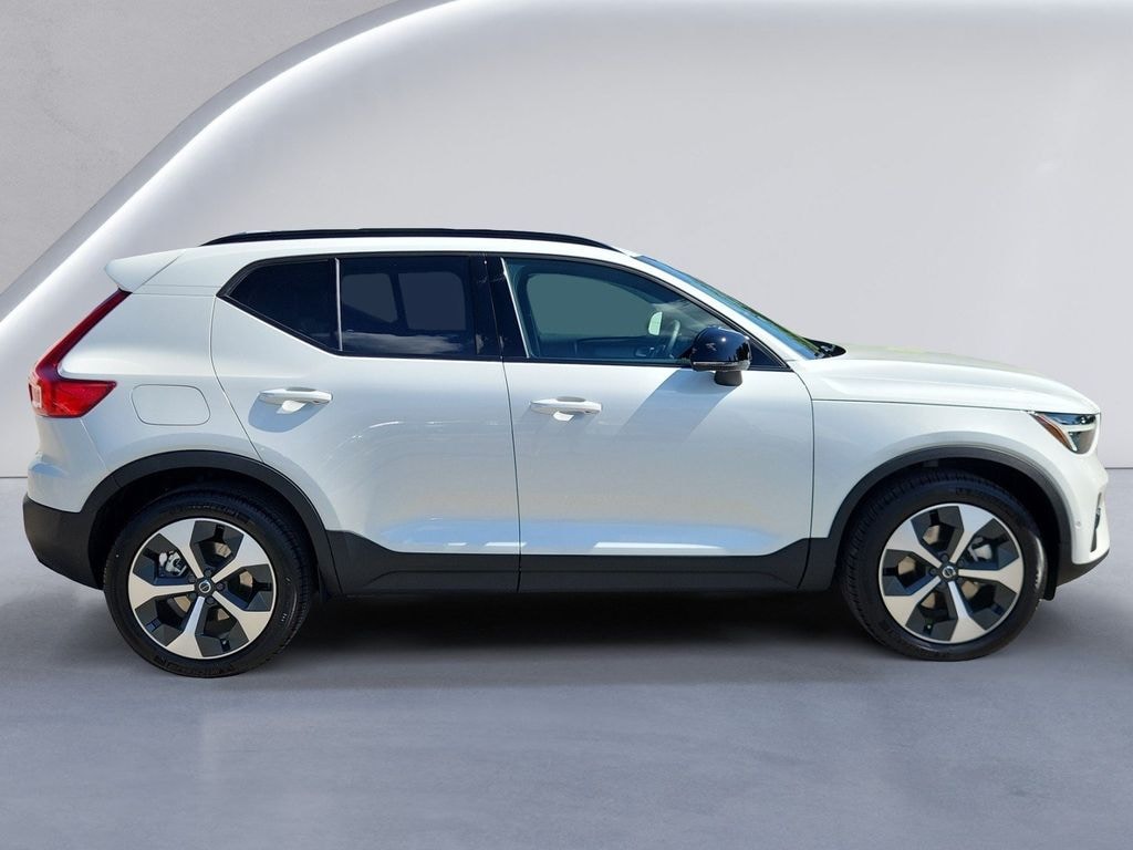 New 2026 Volvo XC40 Plus Sport Utility