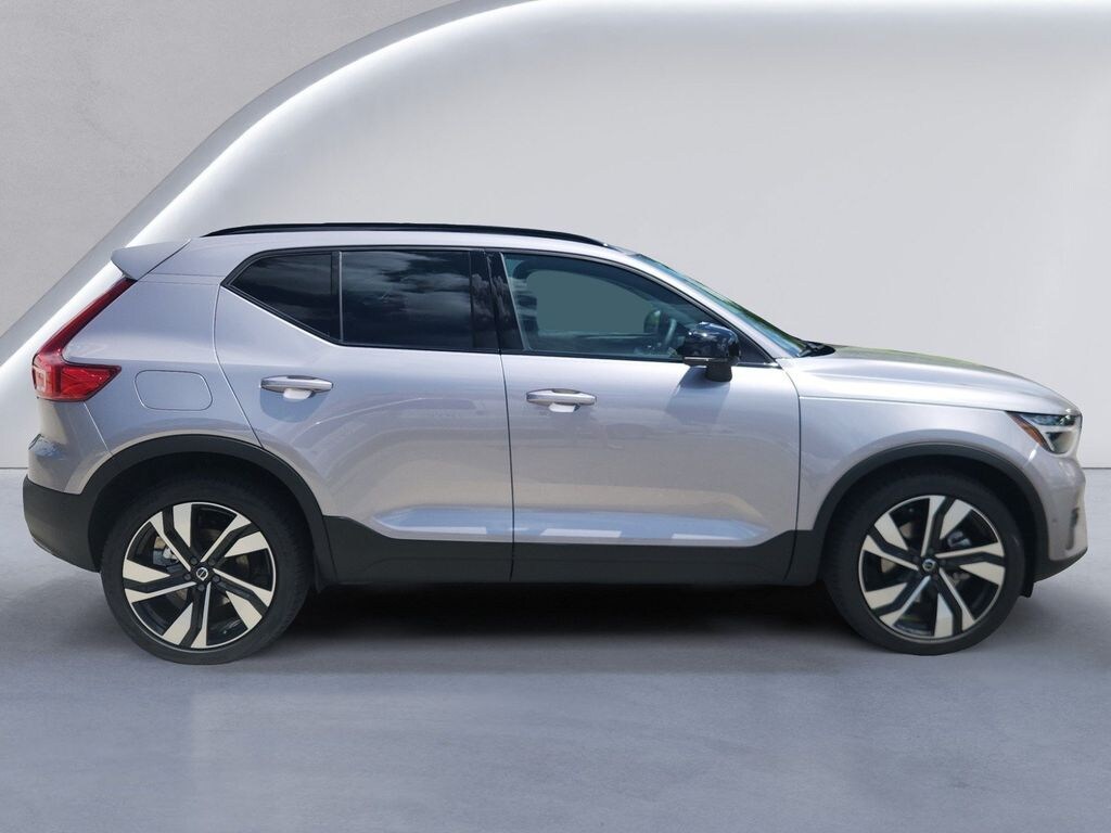 New 2026 Volvo XC40 Ultra Sport Utility