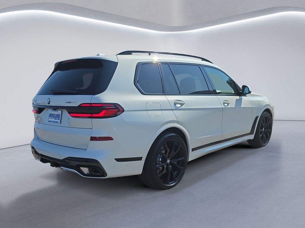 New 2027 BMW X7 xDrive40i Sport Utility