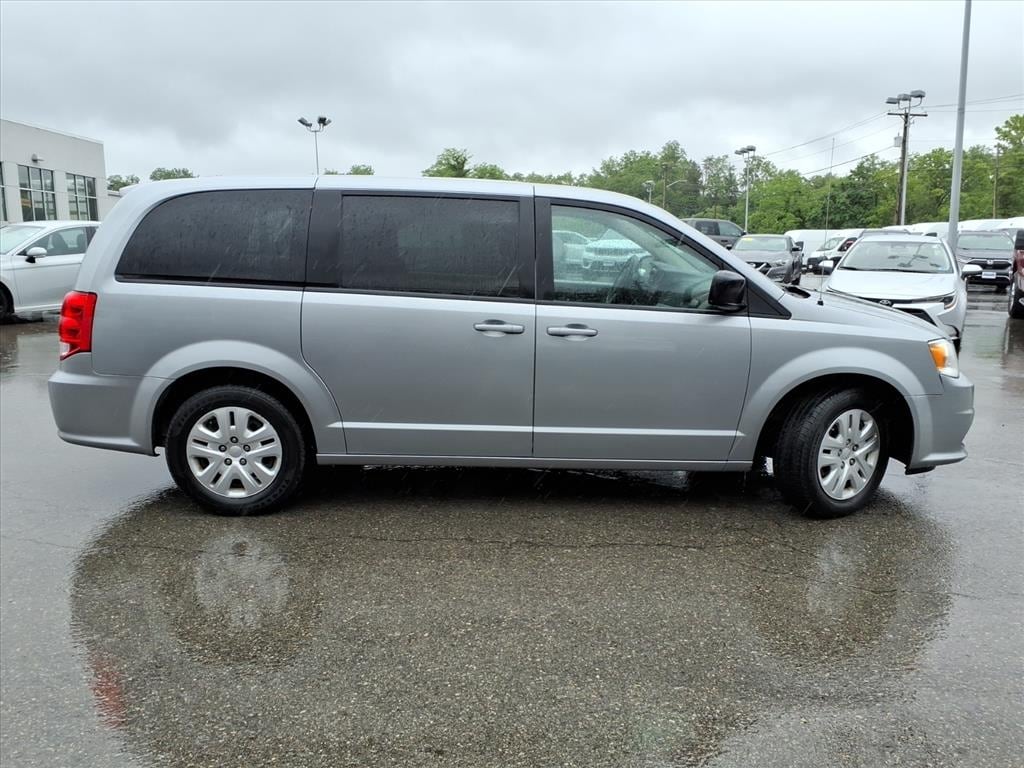 Used 2018 Dodge Grand Caravan SE with VIN 2C4RDGBG1JR340330 for sale in Bedford, VA