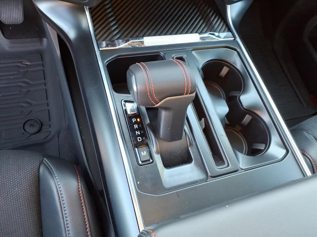 2025 Ford F-150 Raptor - Photo 16