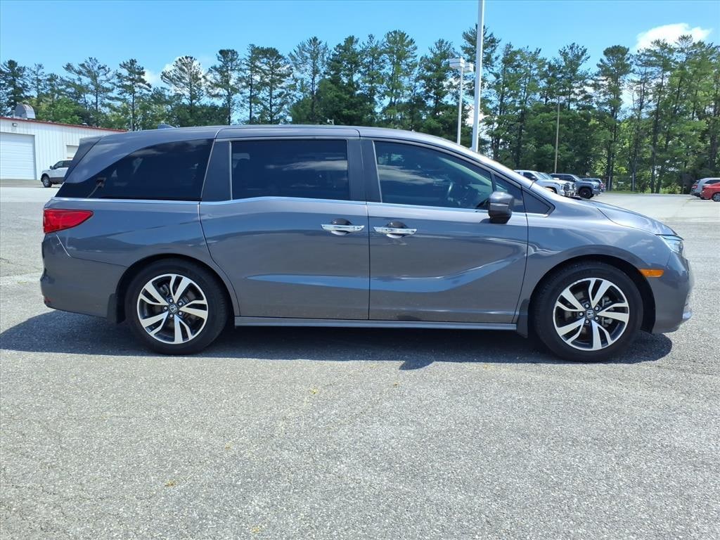 Used 2023 Honda Odyssey Touring Passenger Van