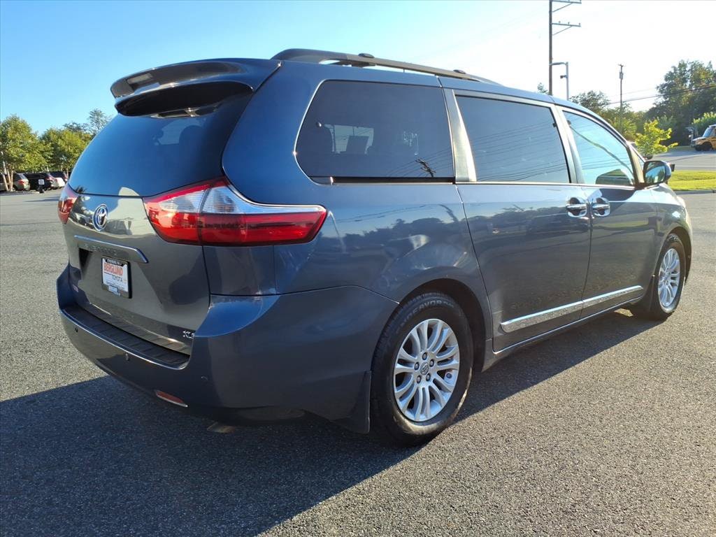 Used 2015 Toyota Sienna XLE Passenger Van