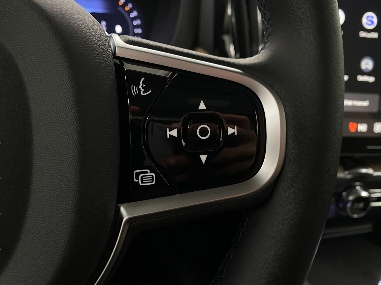 2026 Volvo XC60 Plus - Photo 51