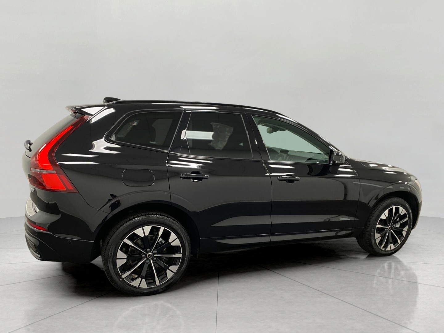Used 2026 Volvo XC60 B5 AWD Plus SUV