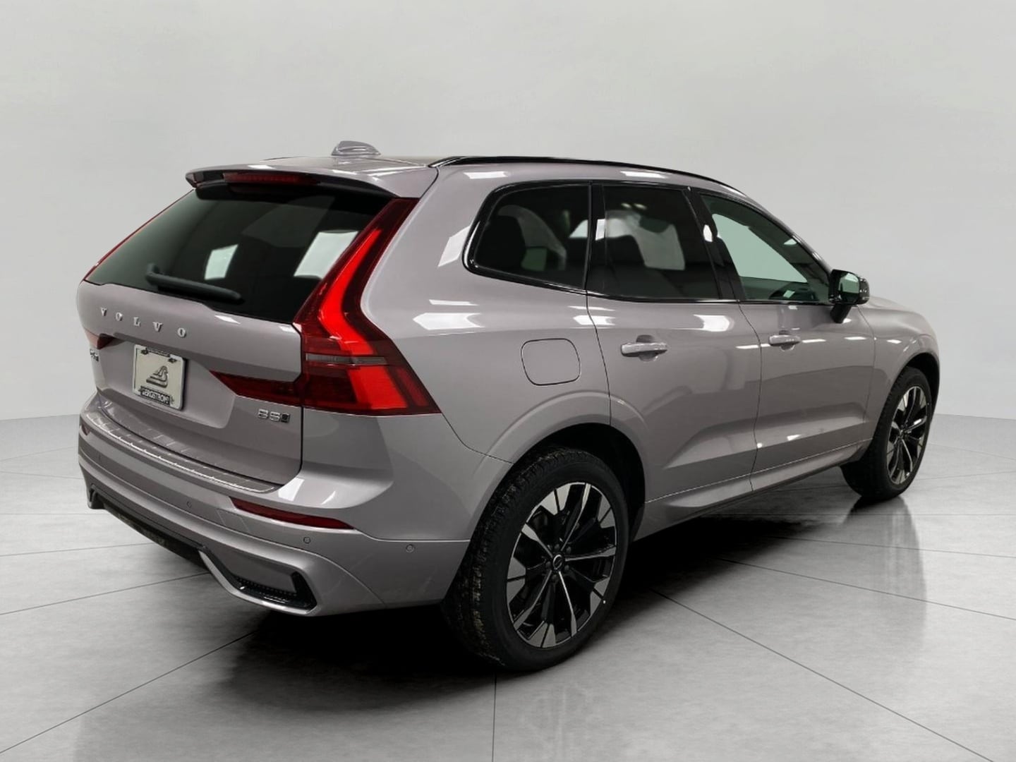 2026 Volvo XC60 Plus - Photo 38