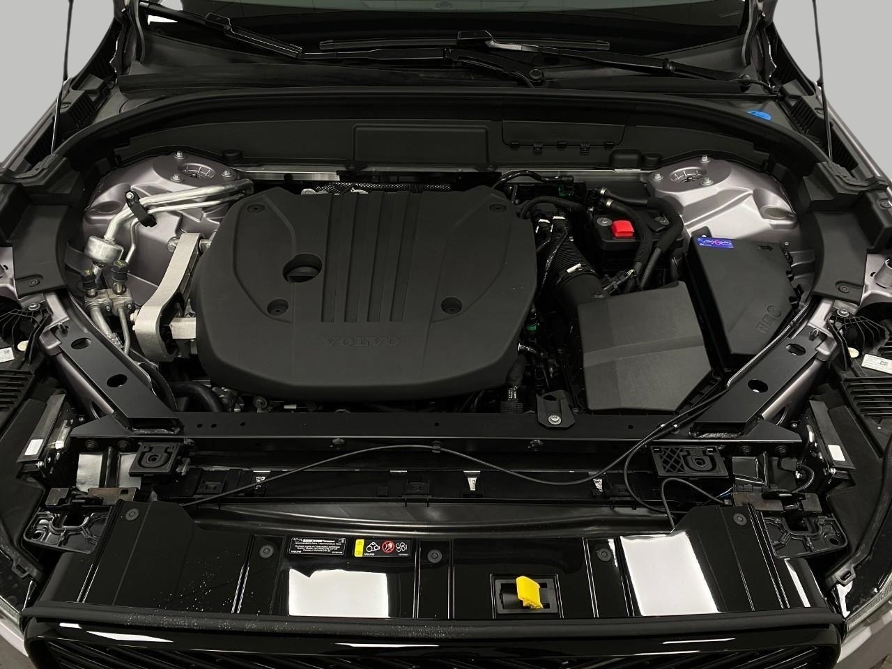 2026 Volvo XC60 Plus - Photo 46