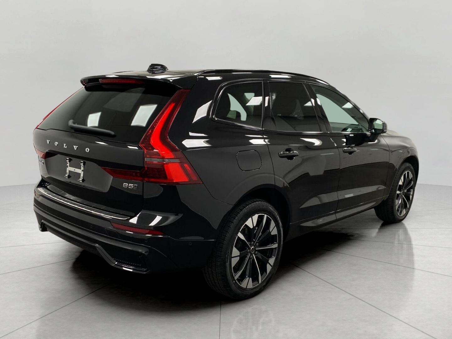 Used 2026 Volvo XC60 B5 AWD Plus SUV