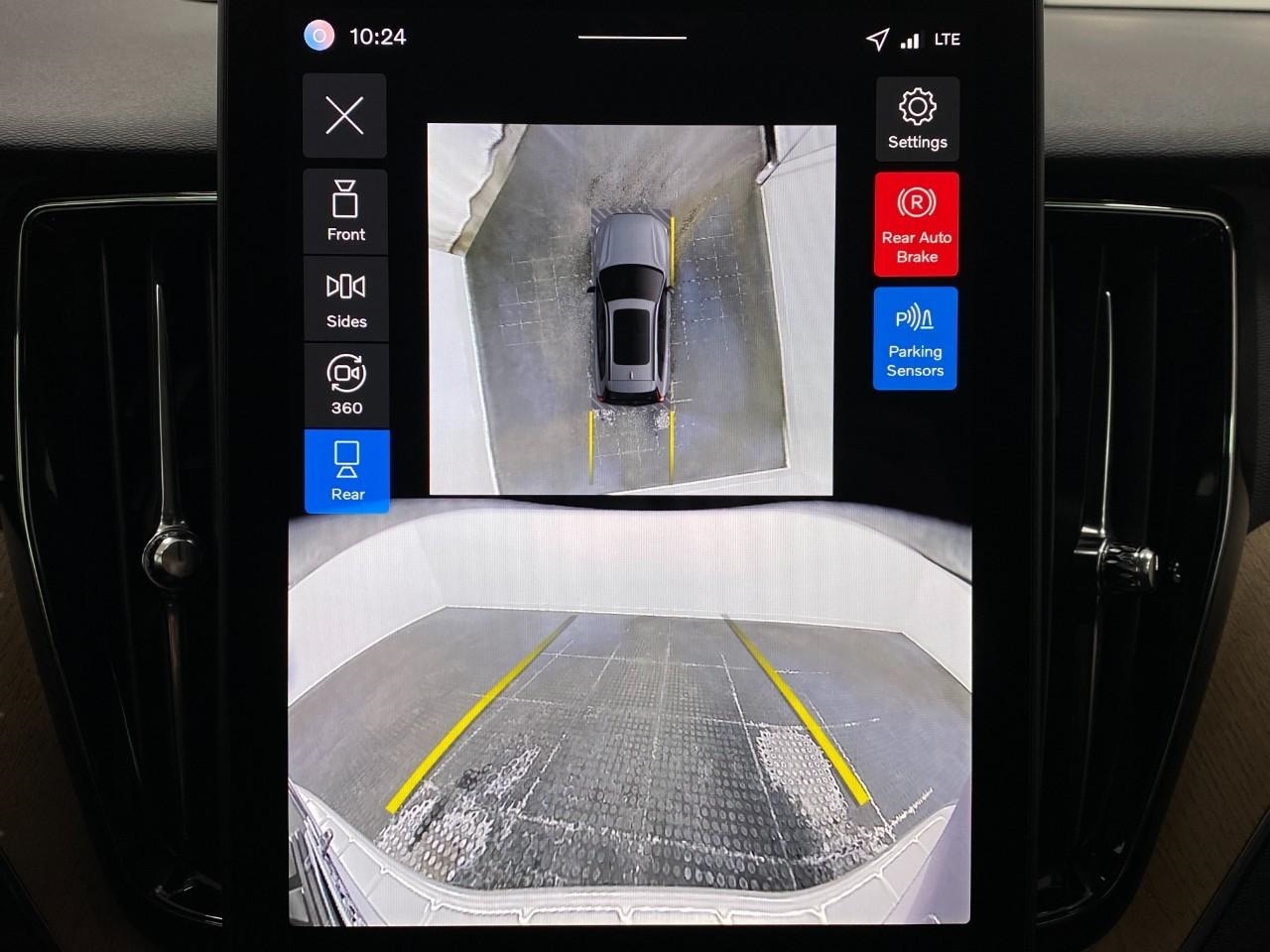 2026 Volvo XC60 Plus - Photo 23