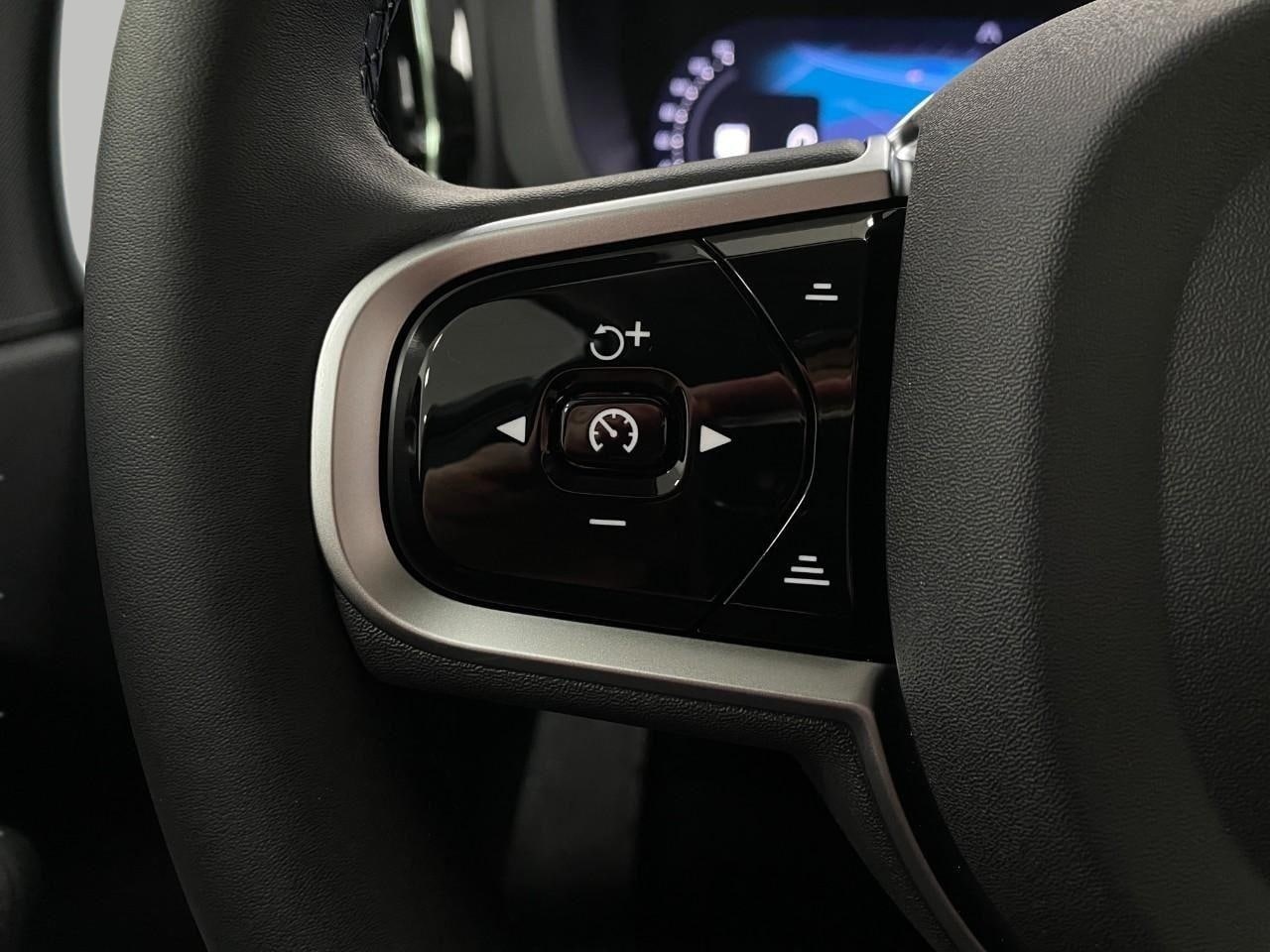 2026 Volvo XC60 Plus - Photo 50