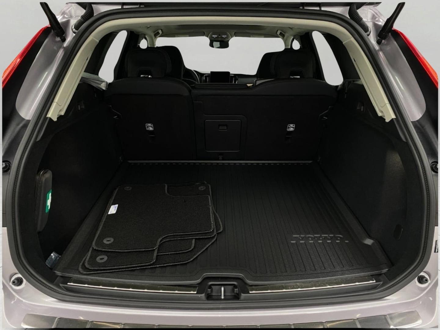 2026 Volvo XC60 Plus - Photo 40