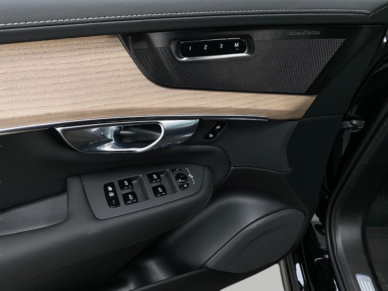 2026 Volvo XC90 Plus - Photo 71