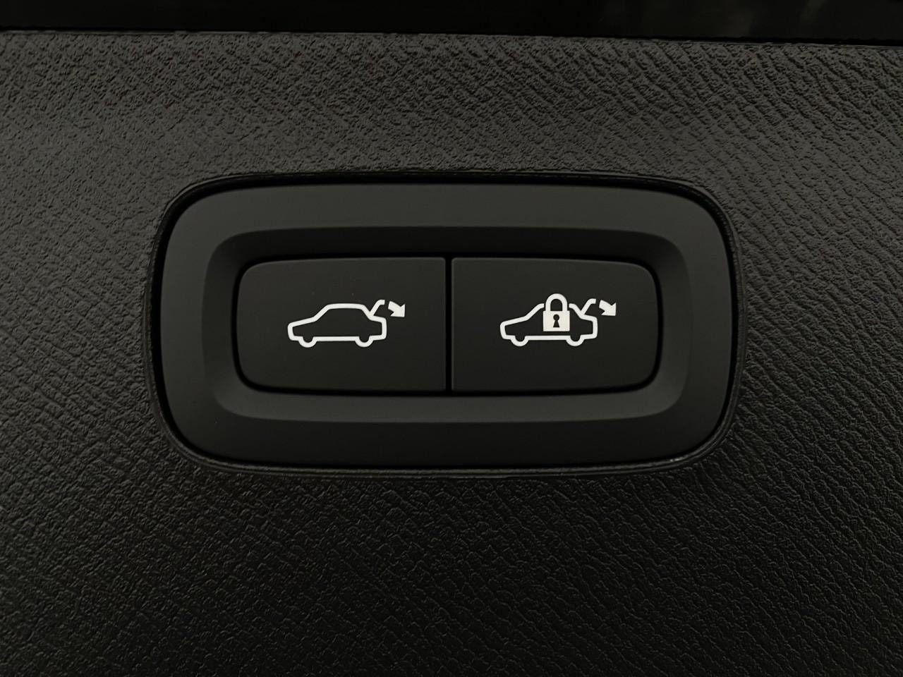 2026 Volvo XC90 Plus - Photo 43