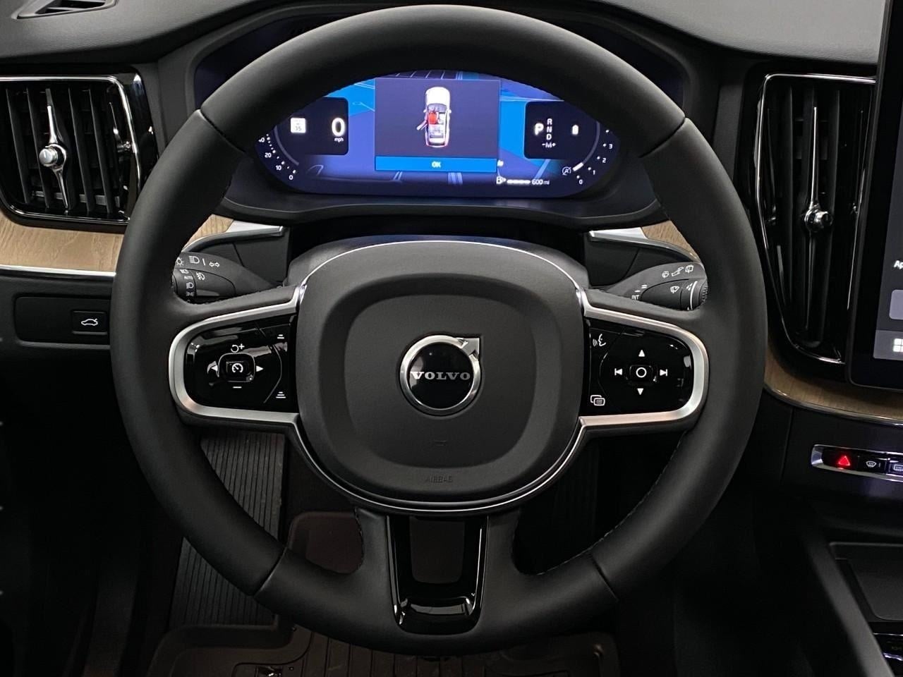 2026 Volvo XC60 Plus - Photo 49