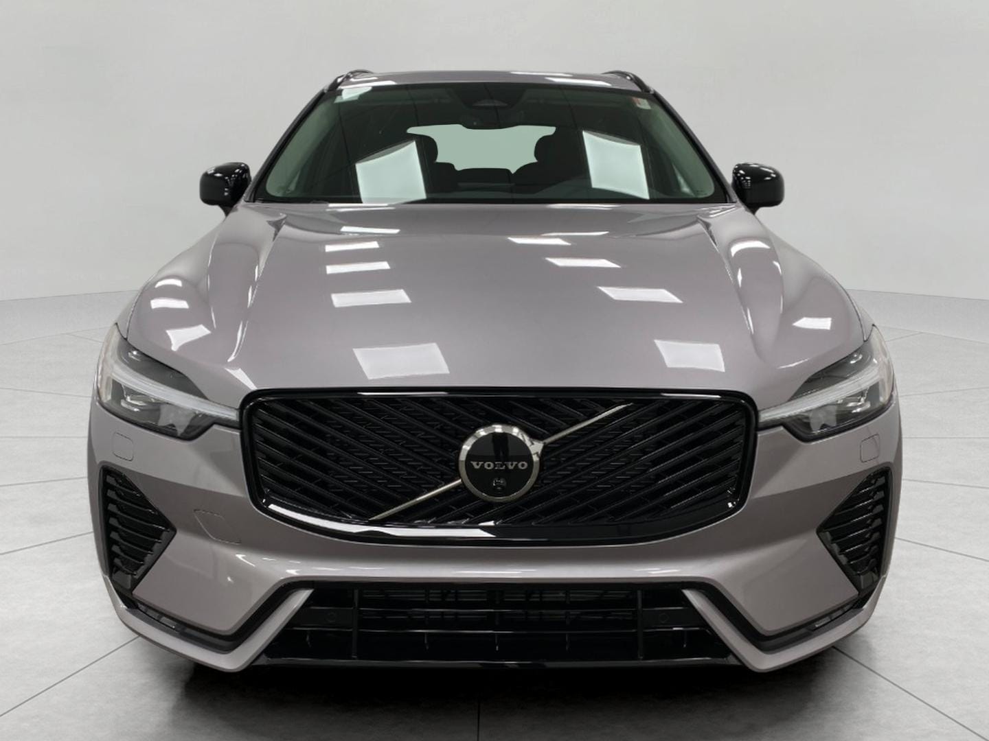 2026 Volvo XC60 Plus - Photo 10