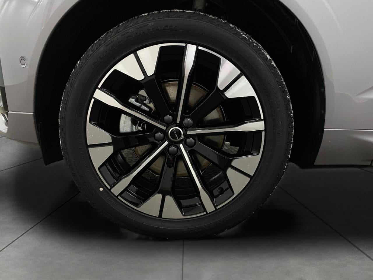 2026 Volvo XC60 Plus - Photo 12