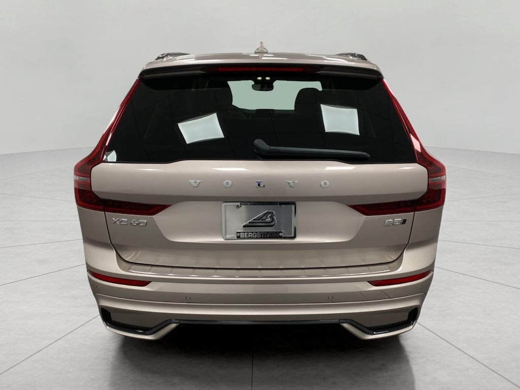 New 2027 Volvo XC60 B5 Ultra SUV