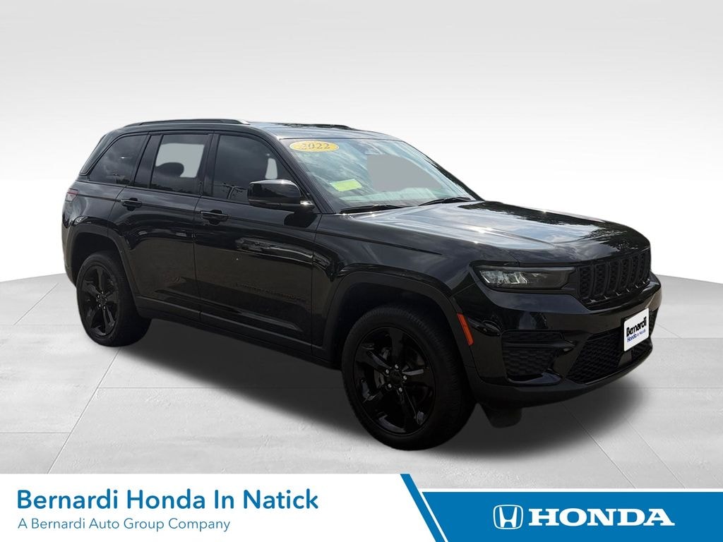 Used 2022 Jeep Grand Cherokee Laredo SUV