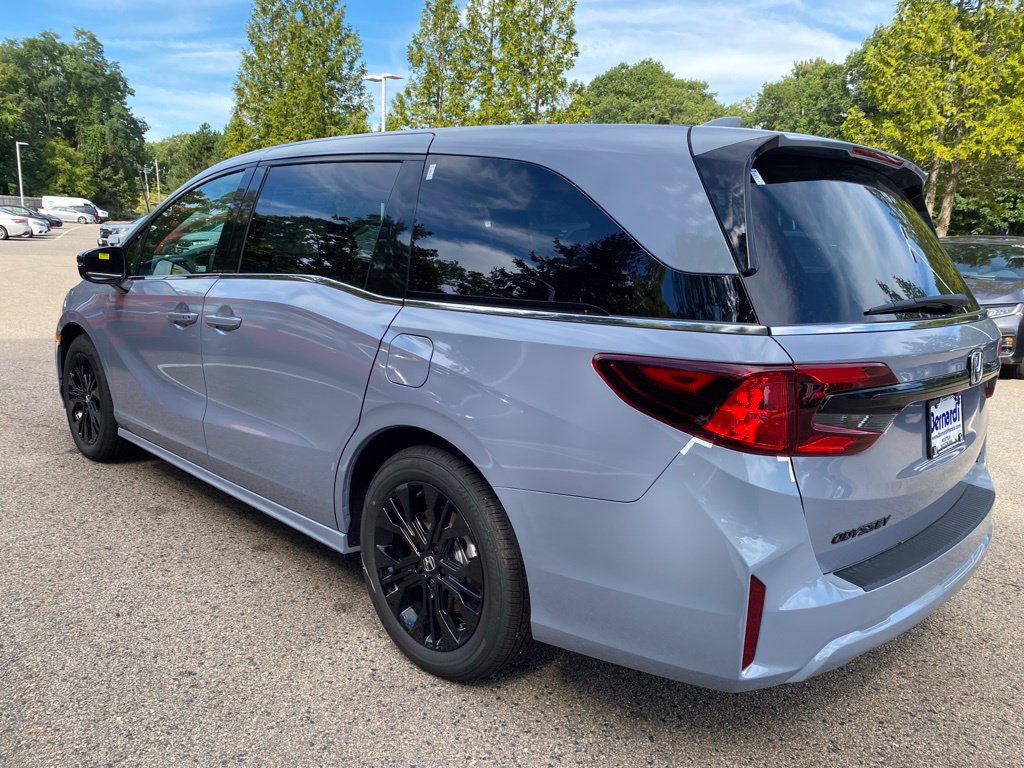 New 2026 Honda Odyssey Sport-L Van Passenger