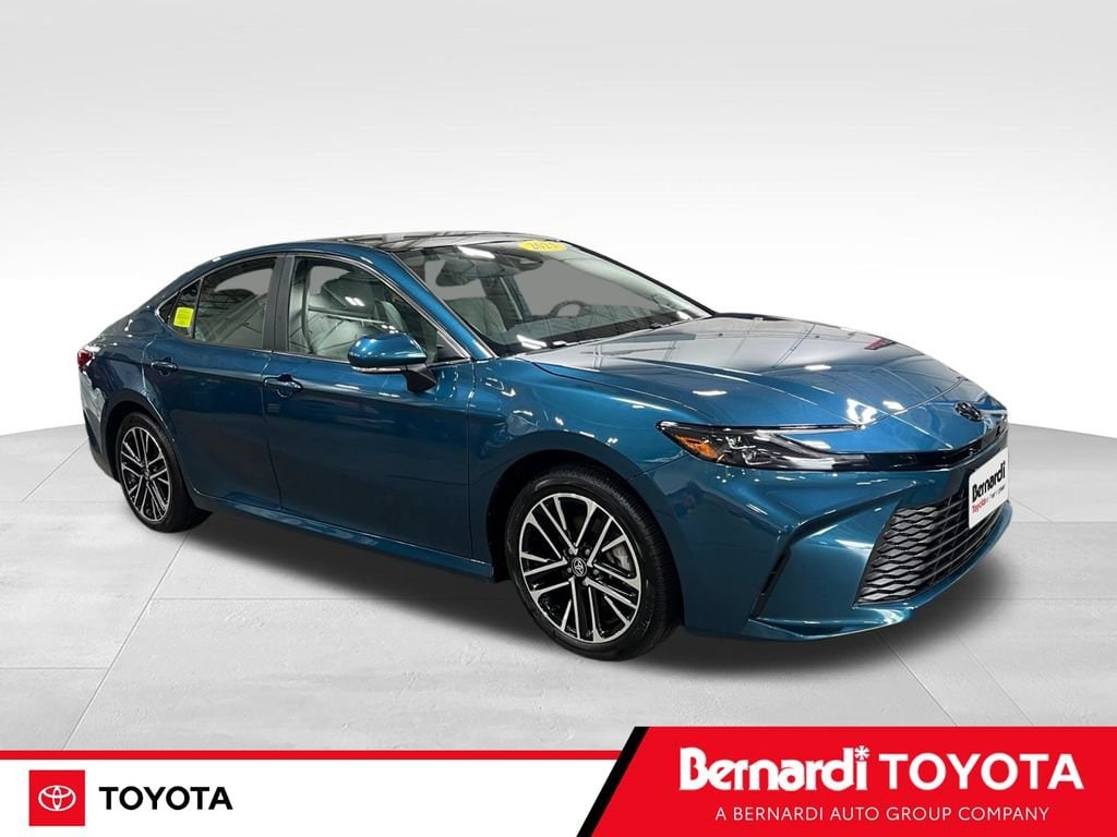 Used 2025 Toyota Camry XLE Sedan
