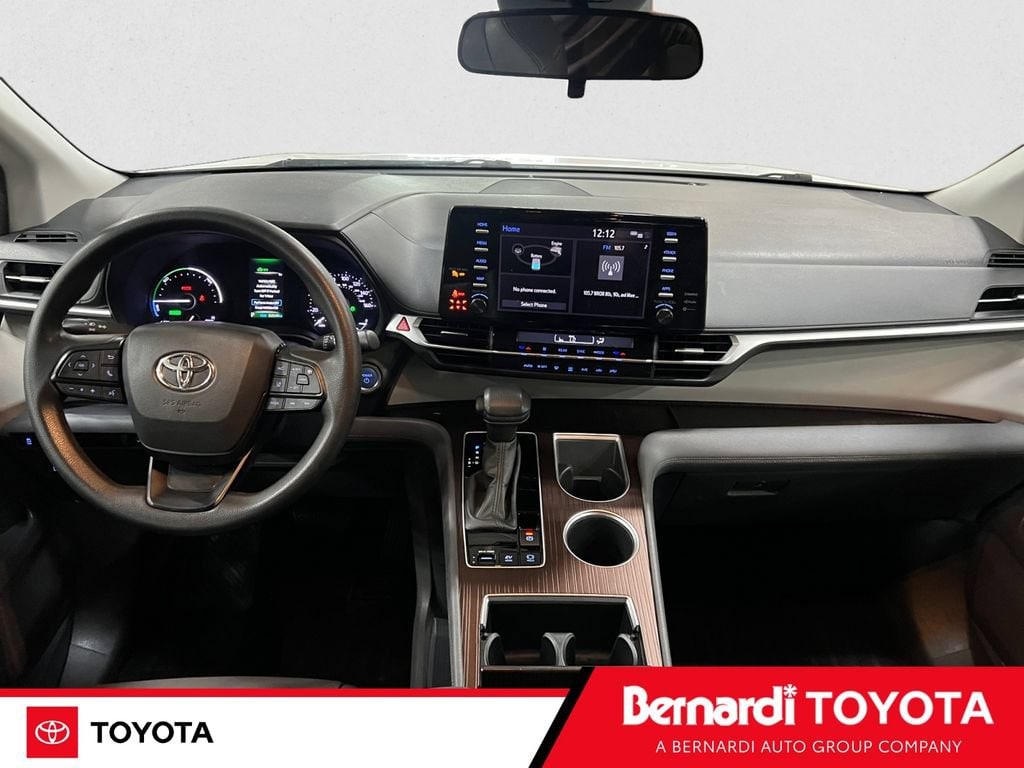 Used 2023 Toyota Sienna LE 8 Passenger Van Passenger Van