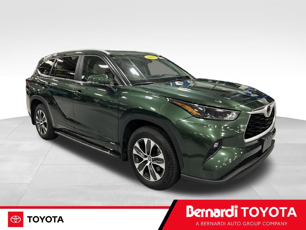 Certified 2025 Toyota Highlander Hybrid XLE SUV