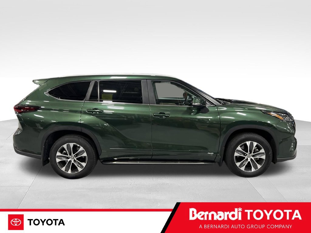 Certified 2025 Toyota Highlander Hybrid XLE SUV