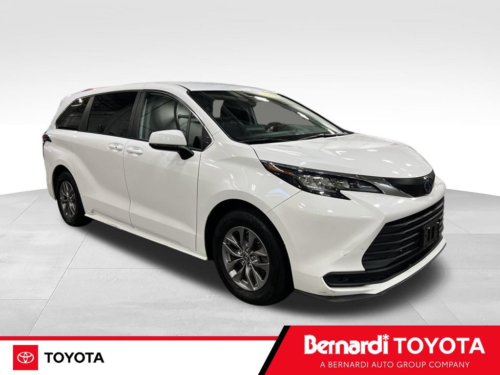Certified 2023 Toyota Sienna LE 8 Passenger Van Passenger Van