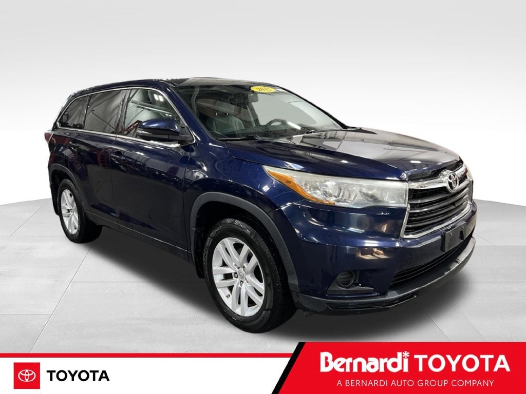 Used 2015 Toyota Highlander LE V6 SUV