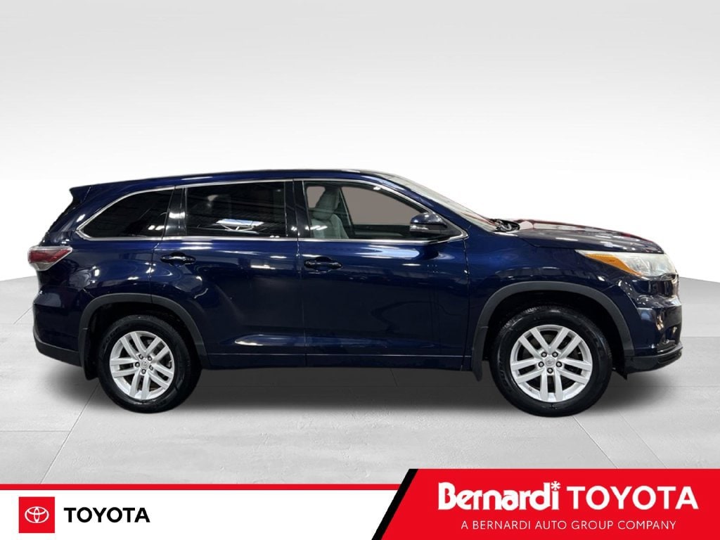Used 2015 Toyota Highlander LE V6 SUV