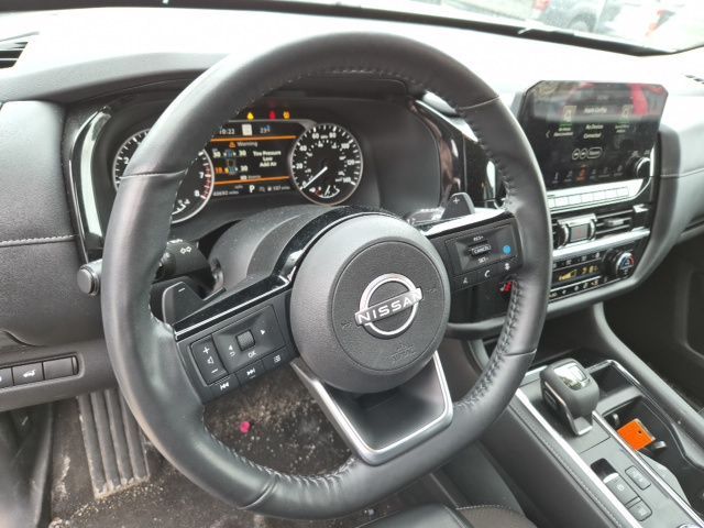 2024 Nissan Pathfinder SL - Photo 18