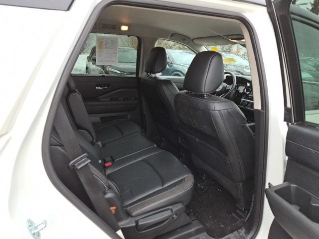 2024 Nissan Pathfinder SL - Photo 12