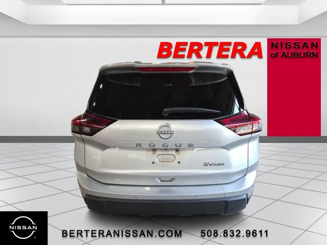 2024 Nissan Rogue SV - Photo 5