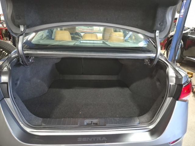2023 Nissan Sentra SV - Photo 18