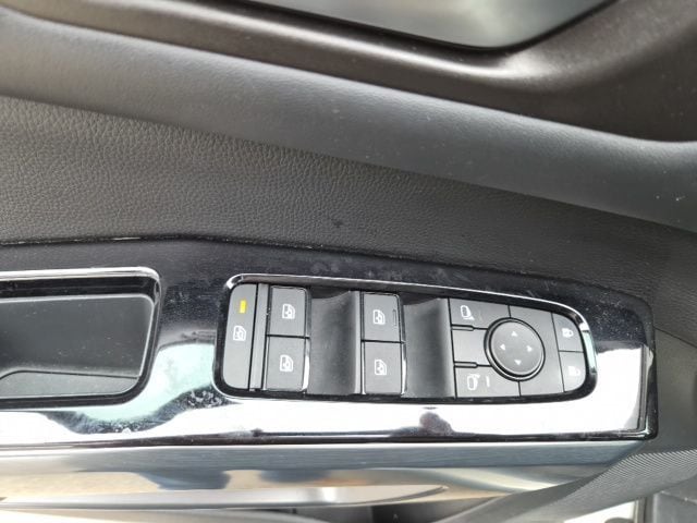 2024 Nissan Pathfinder SL - Photo 17