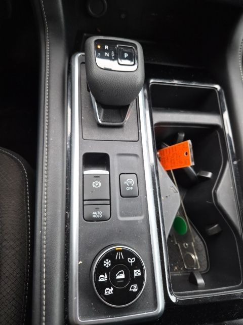 2024 Nissan Pathfinder SL - Photo 23