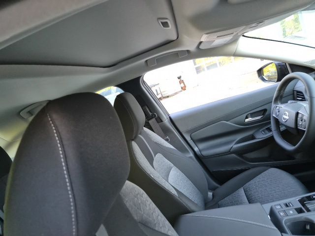 2026 Nissan Sentra SV - Photo 10