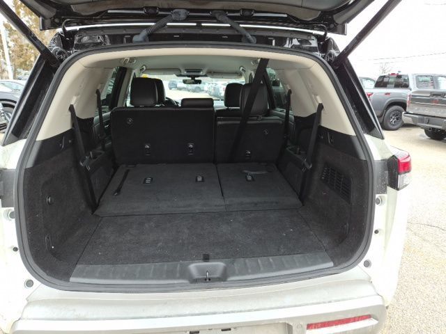 2024 Nissan Pathfinder SL - Photo 9