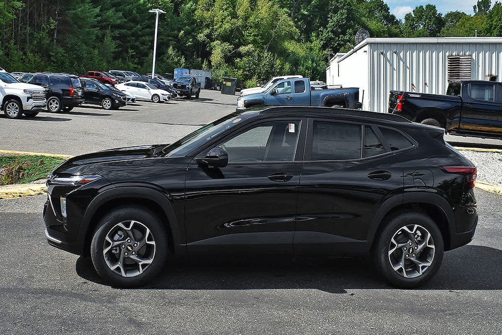 New 2026 Chevrolet Trax LT SUV