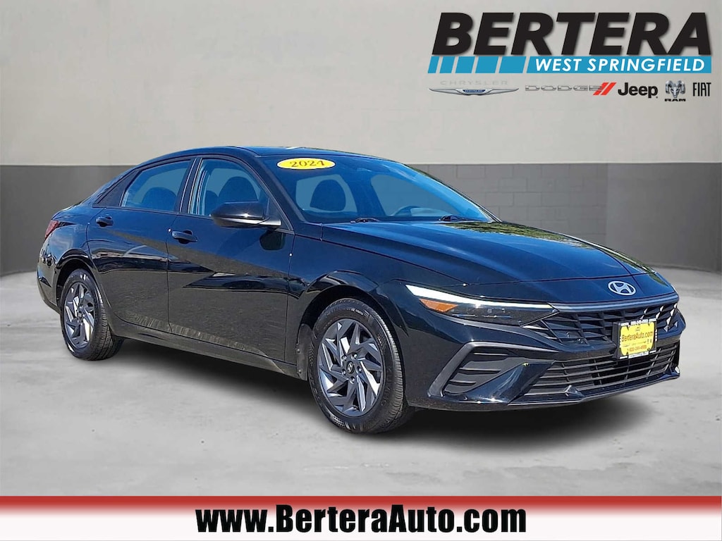 Used 2024 Hyundai Elantra SEL Sedan