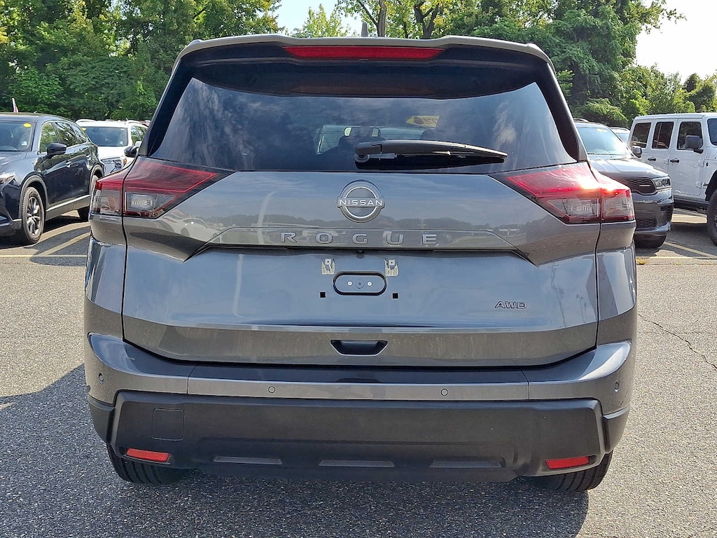 Used 2026 Nissan Rogue SV SUV