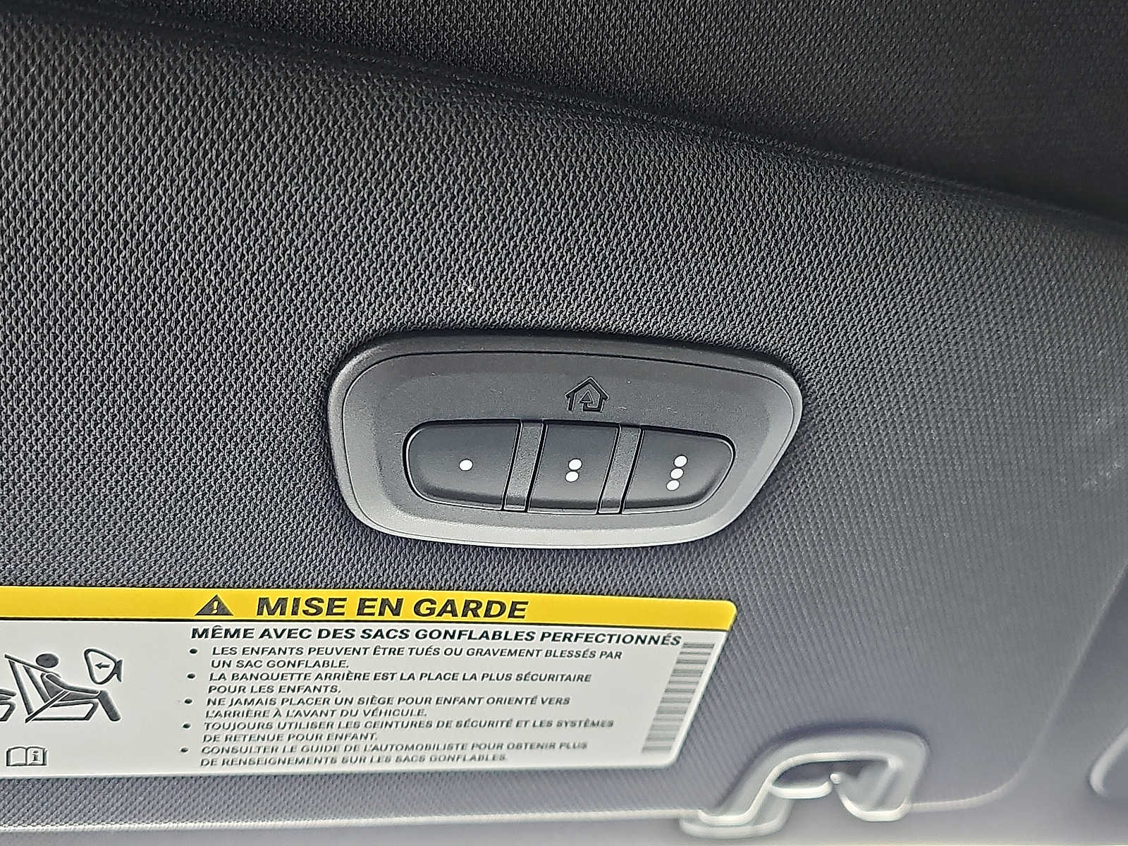 2026 Chrysler Pacifica Select - Photo 17