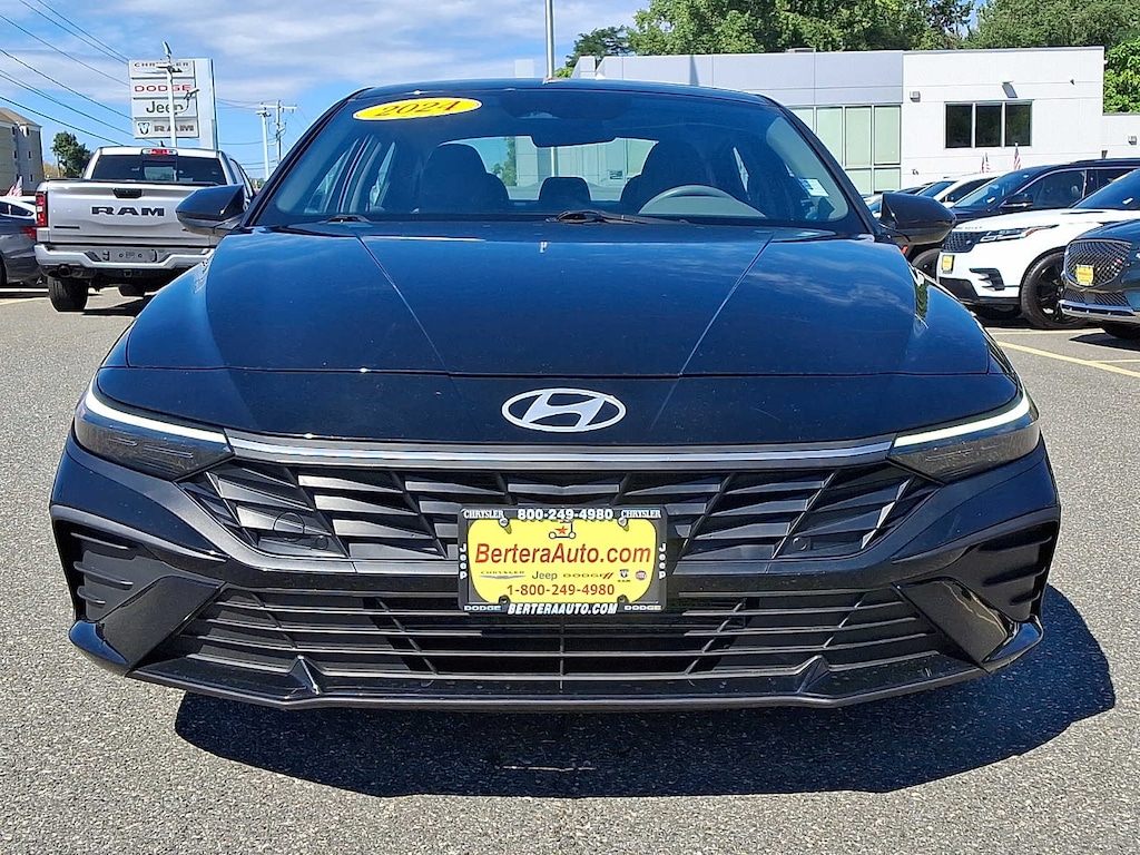 Used 2024 Hyundai Elantra SEL Sedan