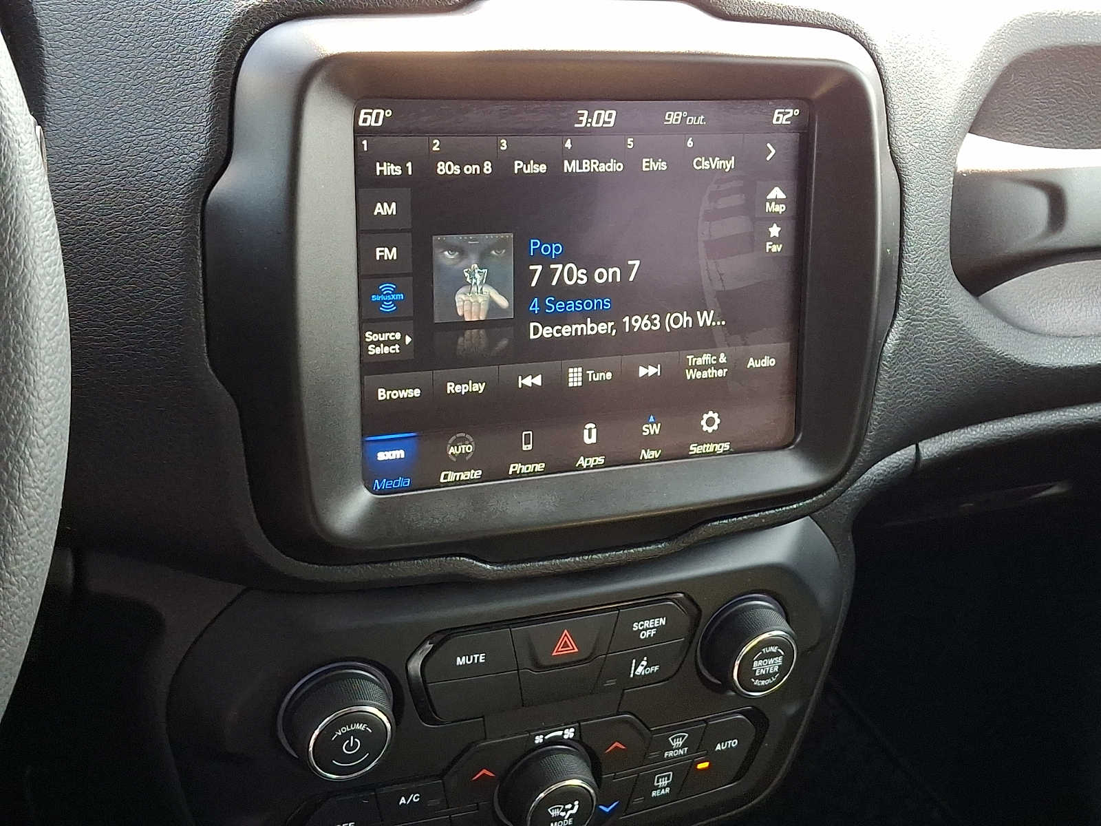 2023 Jeep Renegade Upland - Photo 17