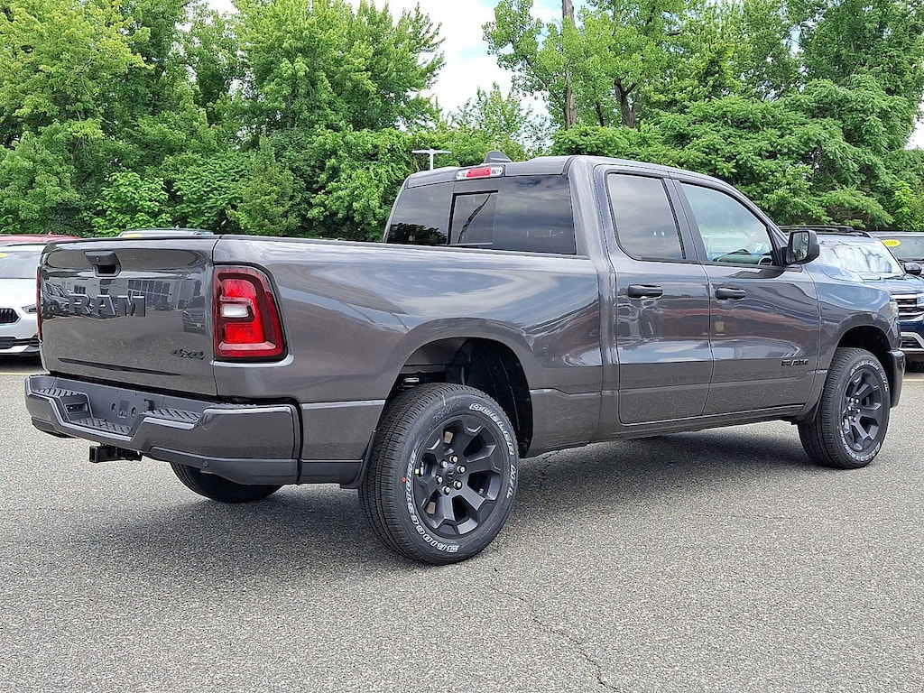 New 2026 Ram 1500 EXPRESS QUAD CAB 4X4 6'4 BOX Pickup