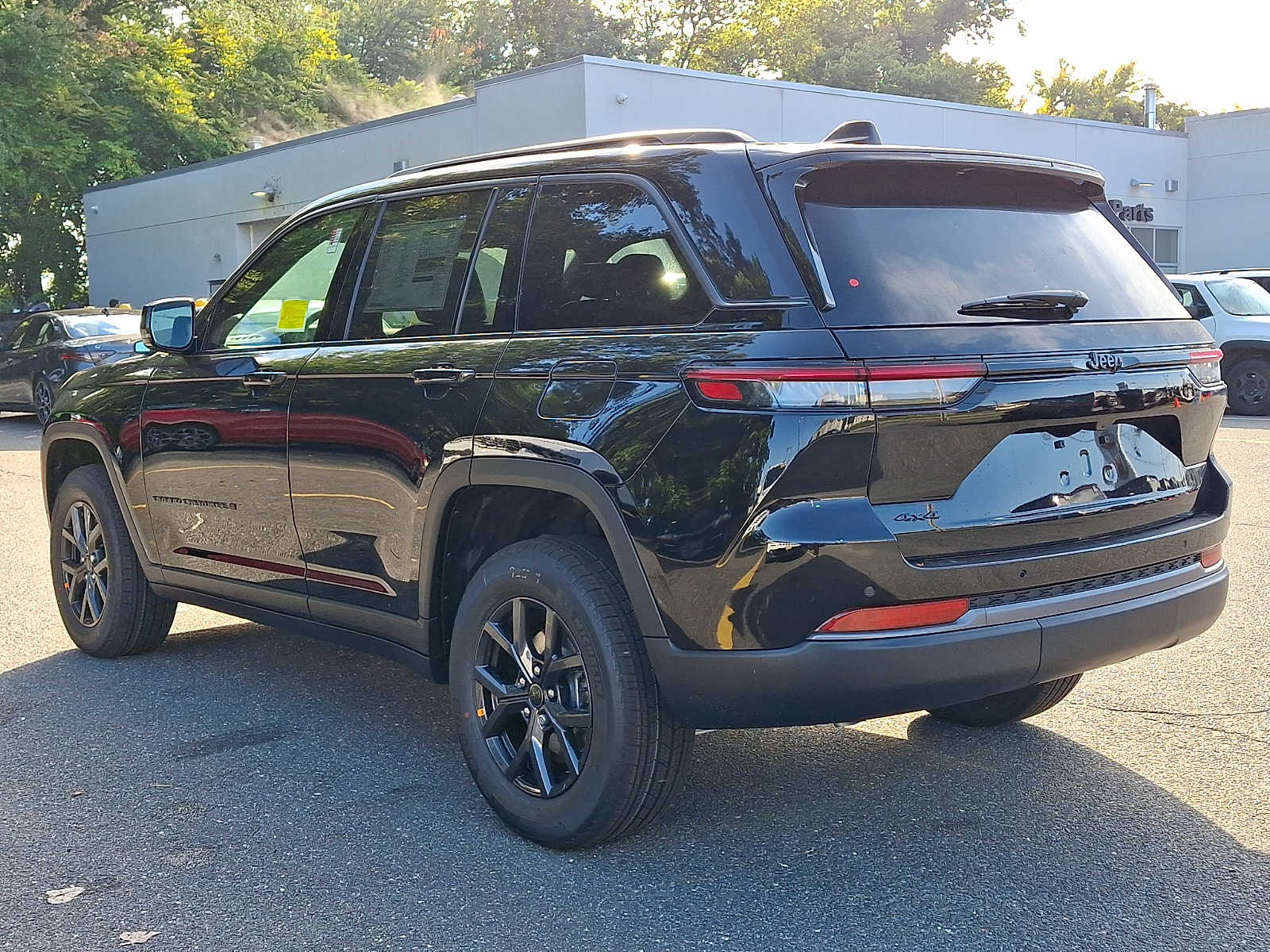 New 2027 Jeep Grand Cherokee LAREDO ALTITUDE 4X4 Sport Utility